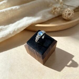 Ocean Whisper — Aquamarine Open Vintage Ring